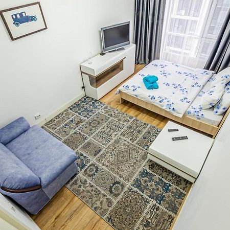 Однушка В Жк Абая 130/2 2019 Г.П. Lägenhet Alma-Ata Exteriör bild